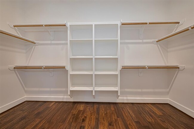 Building Photo - 9404 Glenfield Ct
