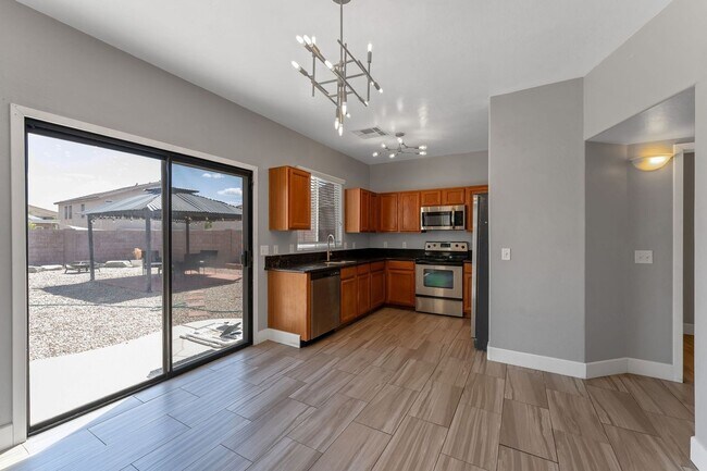 Building Photo - Charming 3BR House in Apache Junction