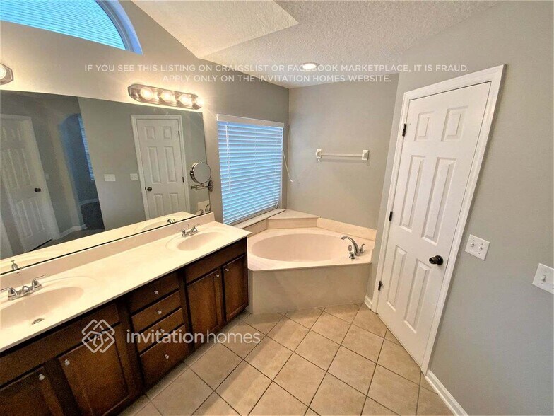 Building Photo - 610 Hannah Park Ln