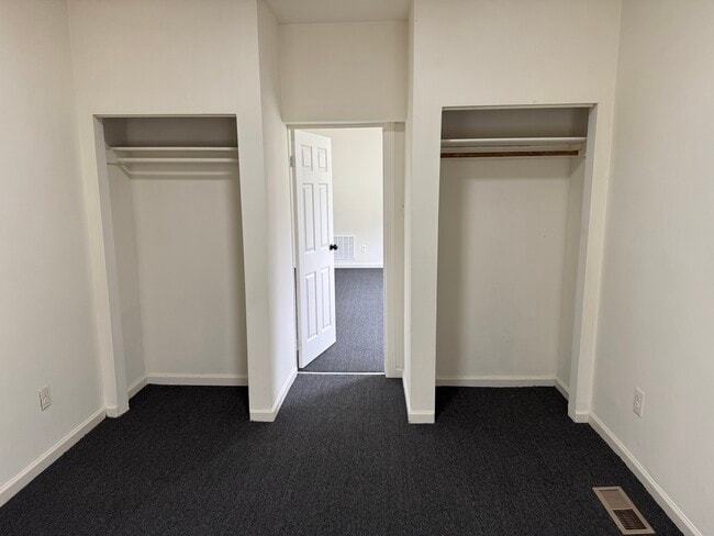 Building Photo - 924 N Kresson St