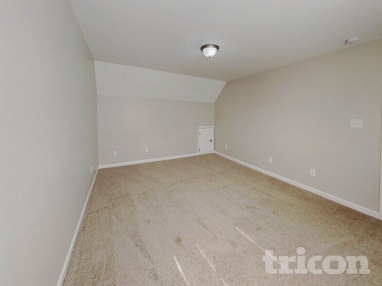 Building Photo - 4053 Laurel Glen Dr