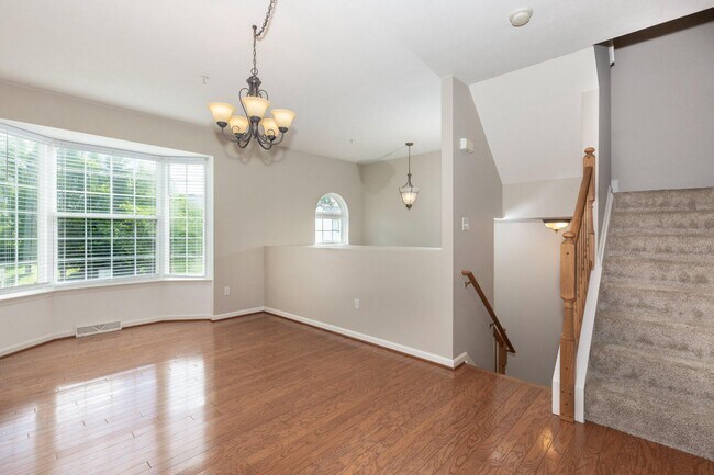 Building Photo - 1784 UPPER Ln