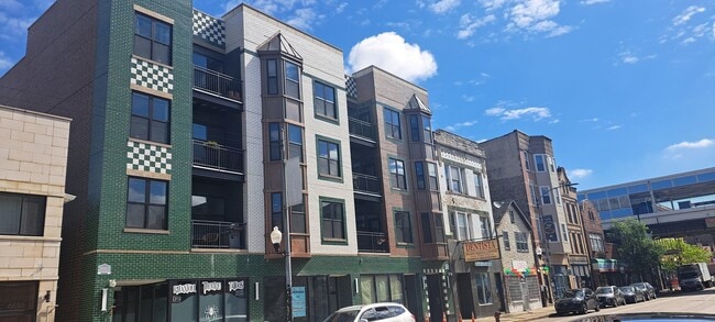 Building Photo - 1730 W 18th St