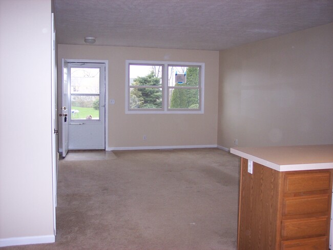 Upstairs Living Rm - 9644 Meadowland Ct