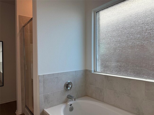 Building Photo - 404 Milliner Lp