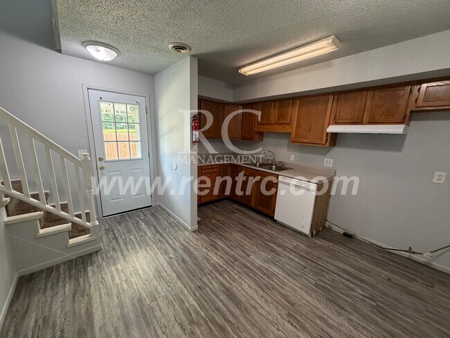 Building Photo - 15986-1 Arrowhead Road-