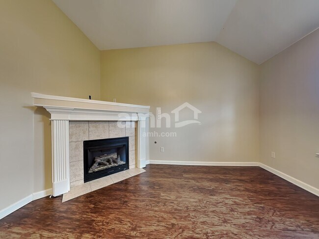 Building Photo - 5883 Savannah Pky