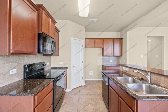 Building Photo - 7605 Hickman St