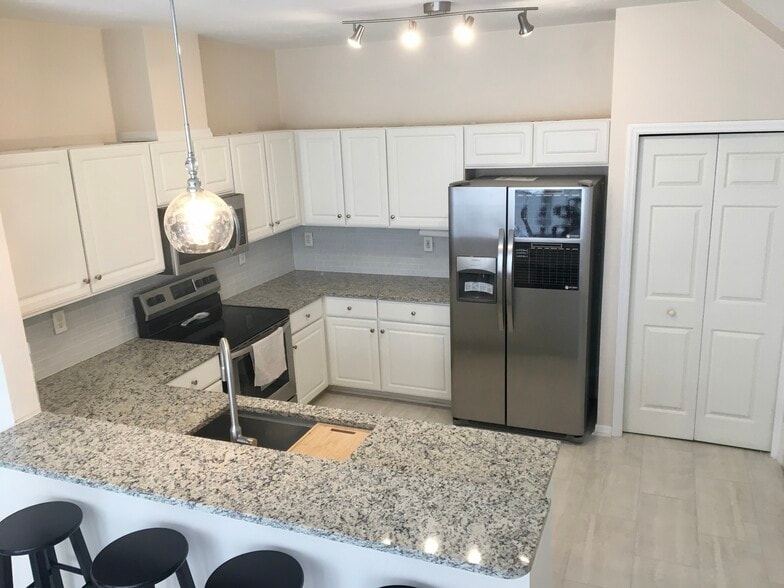 Building Photo - 11647 NW 18th Pl