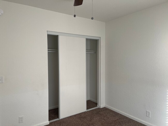 Building Photo - Military Discount Offered!!!