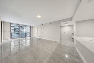 Building Photo - 488 NE 18th St