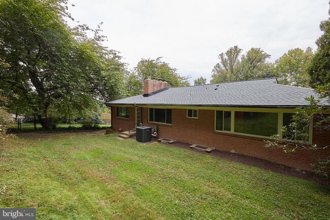 Building Photo - 6716 Tulip Hill Terrace