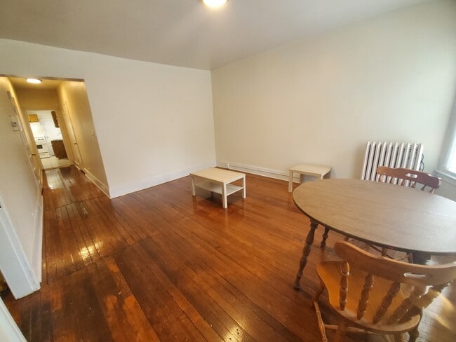 Building Photo - 105-107 N Quarry St