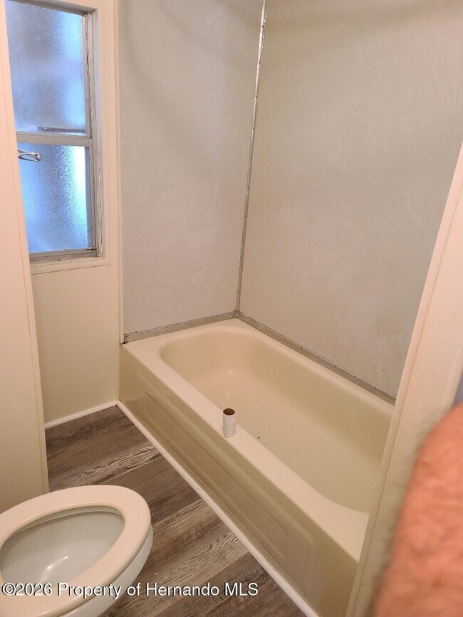 Building Photo - 15466 Brookridge Blvd