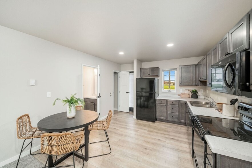 Interior Photo - Lincoln Heights