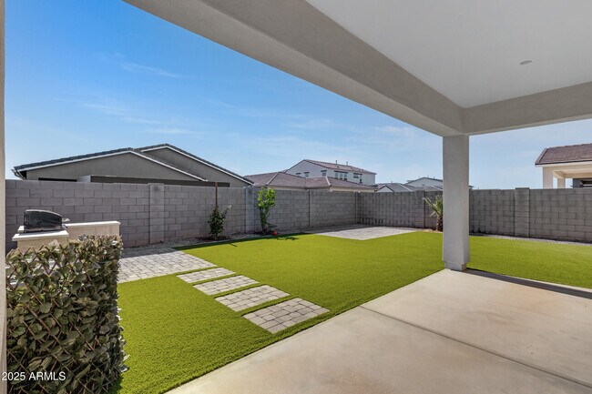 Building Photo - 10051 E Talon Ave