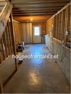 Building Photo - 555 E No Name Rd