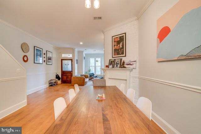 Building Photo - 726 3rd St NE