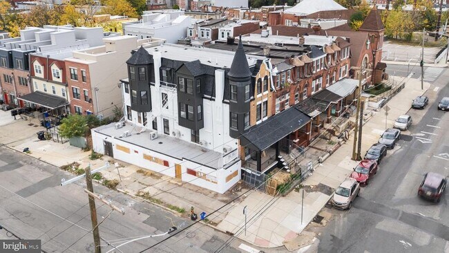 Building Photo - 900 N 41st St