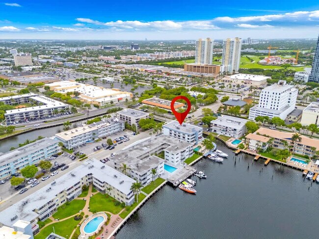 Building Photo - 468 Golden Isles Dr