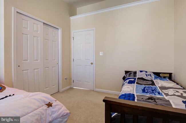 Building Photo - 43395 Briar Creek Terrace