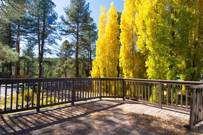 Building Photo - 2753 Mesa Trail