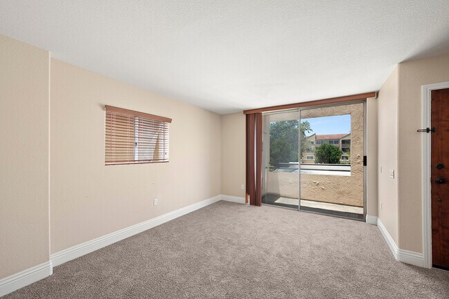 Building Photo - 3987 Nobel Dr
