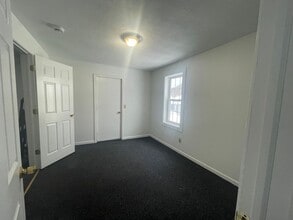 Building Photo - 2-Bedroom Apartment with Skylights in Adams, MA