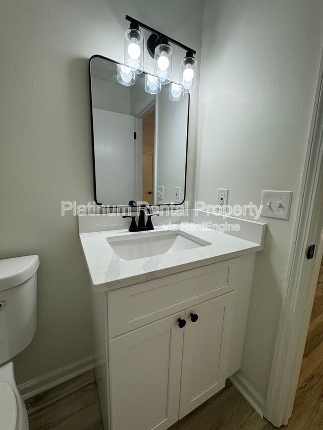 Building Photo - 8380 Lucas Creek Trl