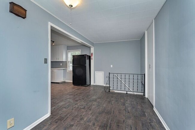 Building Photo - Great Broad Ripple Location With Fenced Backyard!