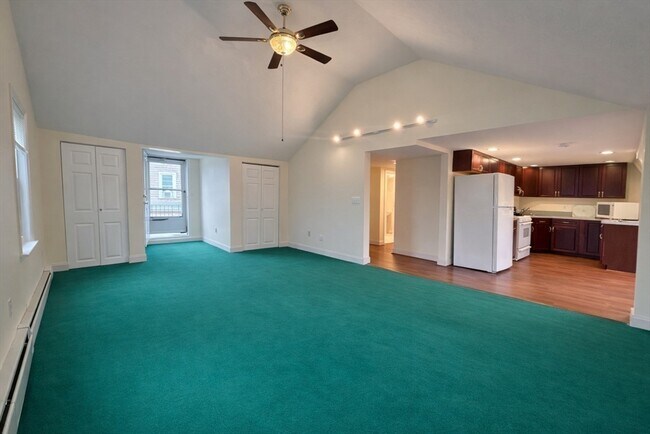 Building Photo - 55 Clarendon St