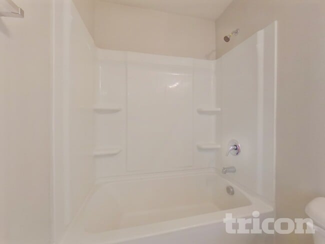 Building Photo - 341 Freeman Cir