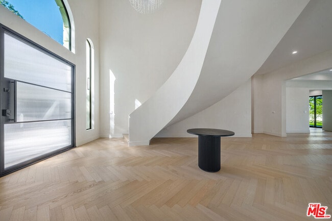 Building Photo - 12001 Crest Ct