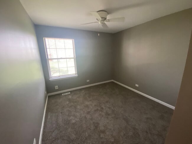 Building Photo - 2111 Camden Ln