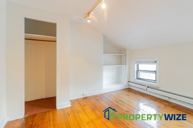 Building Photo - 726 S Wolfe St