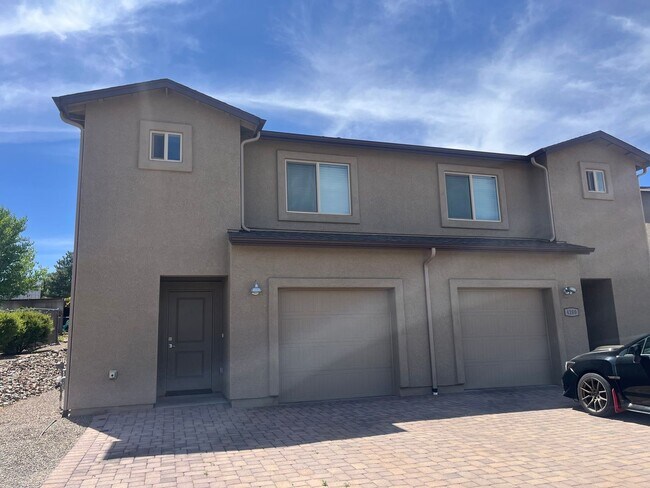 Building Photo - ***3 BEDROOM/2.5 BATHROOM IN PRESCOTT VALLEY***