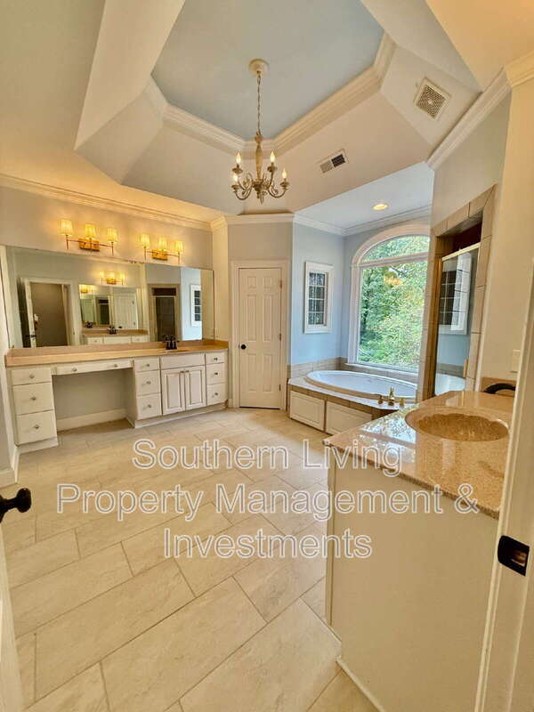 Building Photo - 1806 Asbury Hall Ct