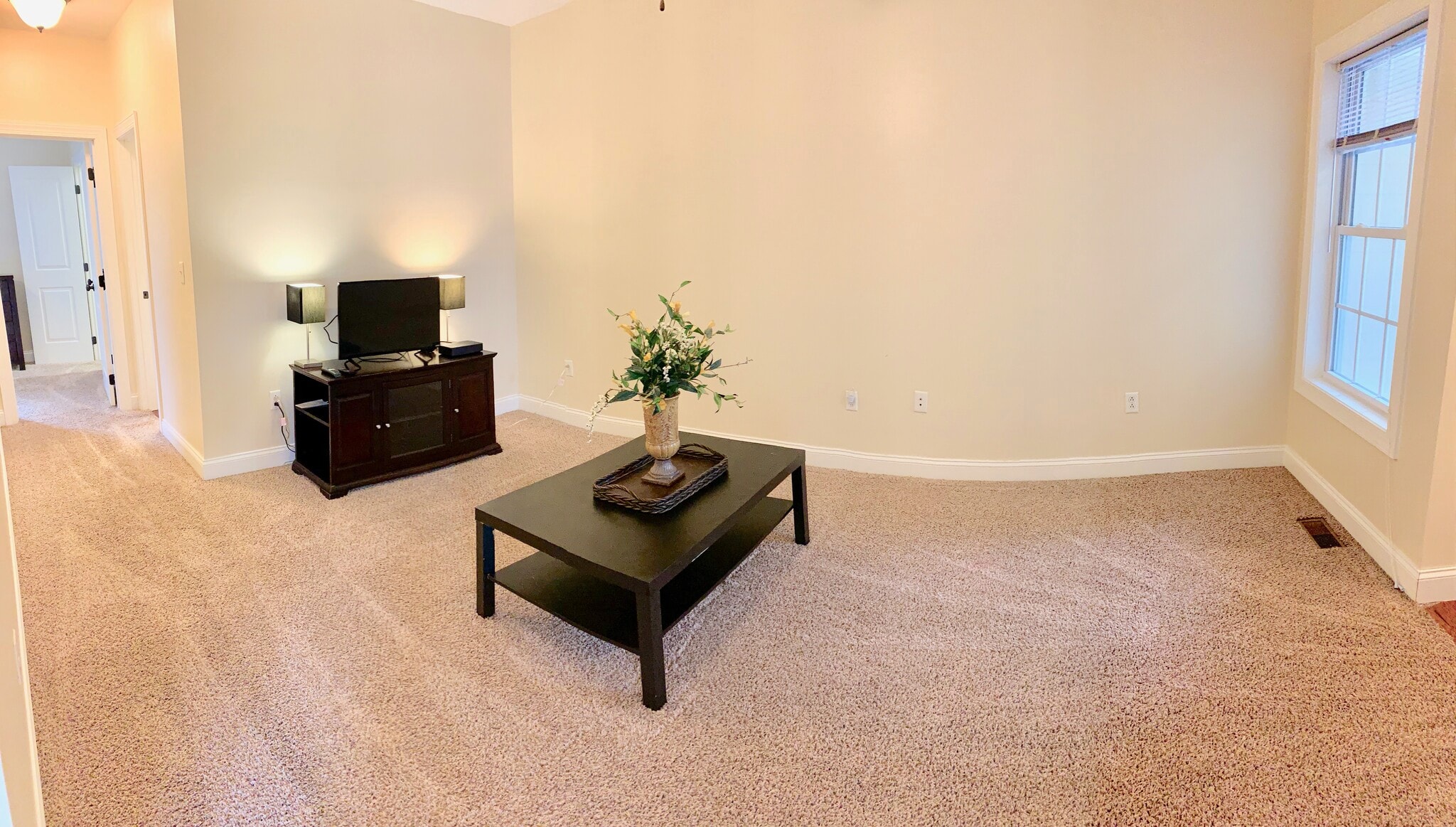 Building Photo - 404 Treyson Ln