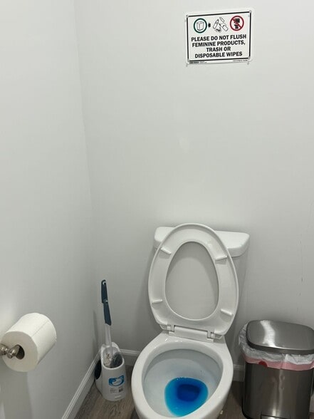 Building Photo - 2398 Tree Vista Ct