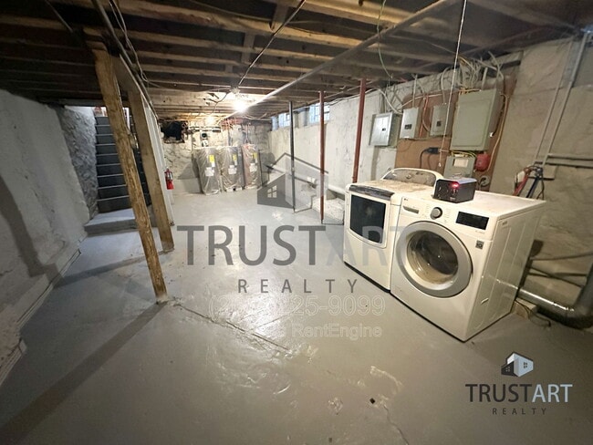 Building Photo - 4633 Penn St