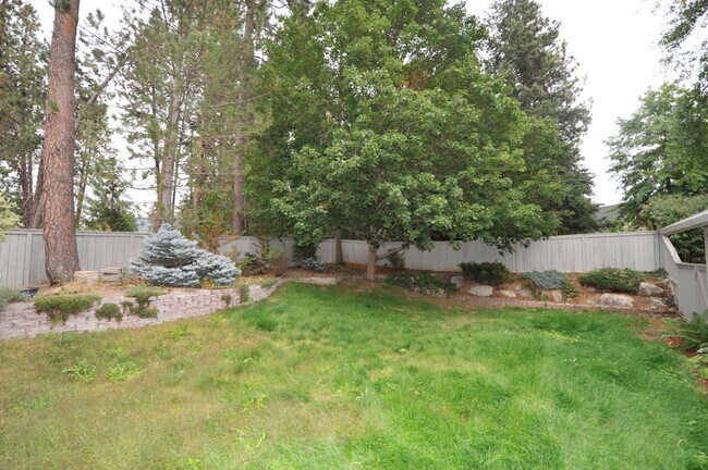 Building Photo - Best Hill Meadows Community- 3 bed 2 bath ...