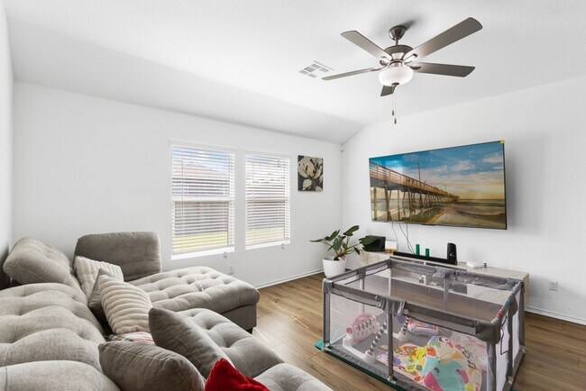 Building Photo - 149 River Rise Rd