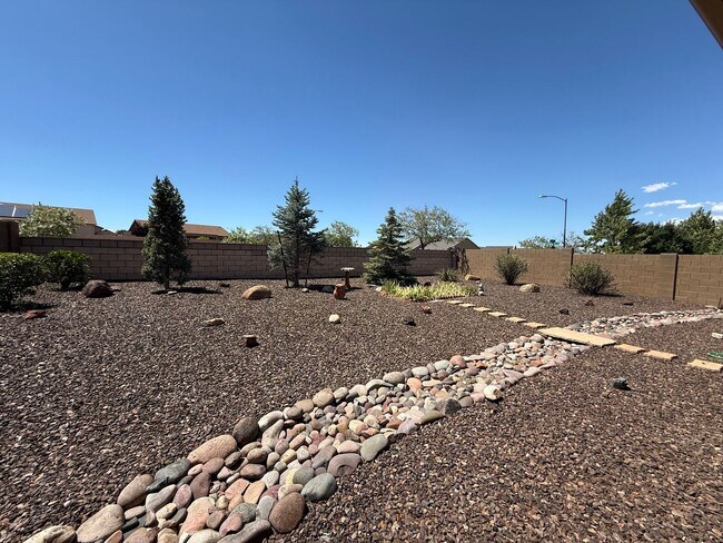 Building Photo - Charming 3-Bedroom, 2-Bath Home on Corner ...