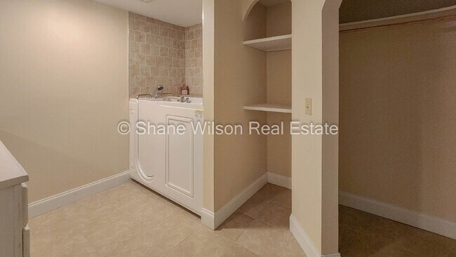 Building Photo - 149 Seal Wy