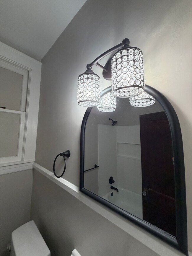 Building Photo - 1137-1139 Paxton St.