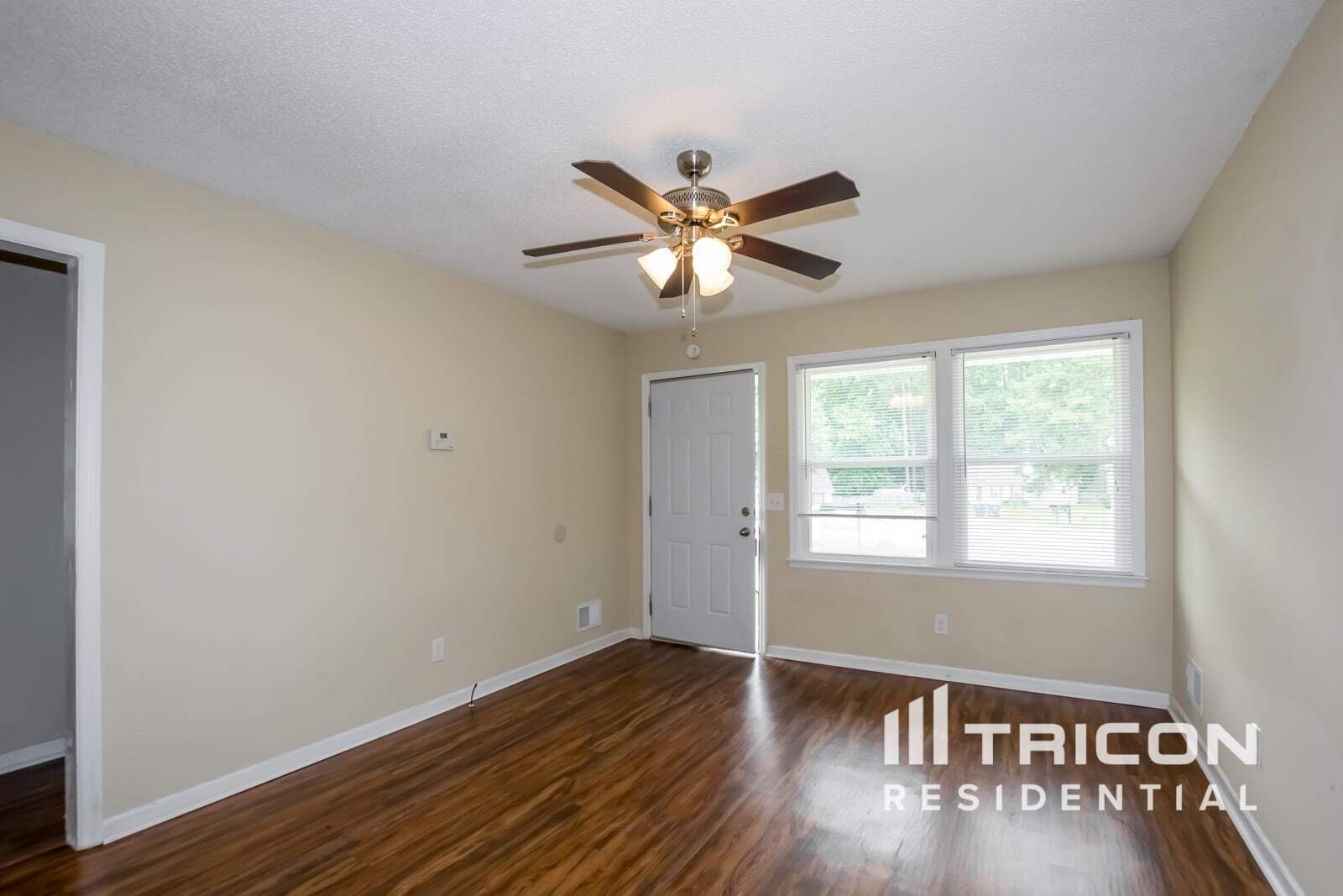 Building Photo - 504 Thyme Dr