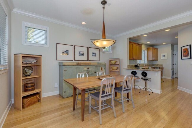 Building Photo - 57 Oakwood Dr