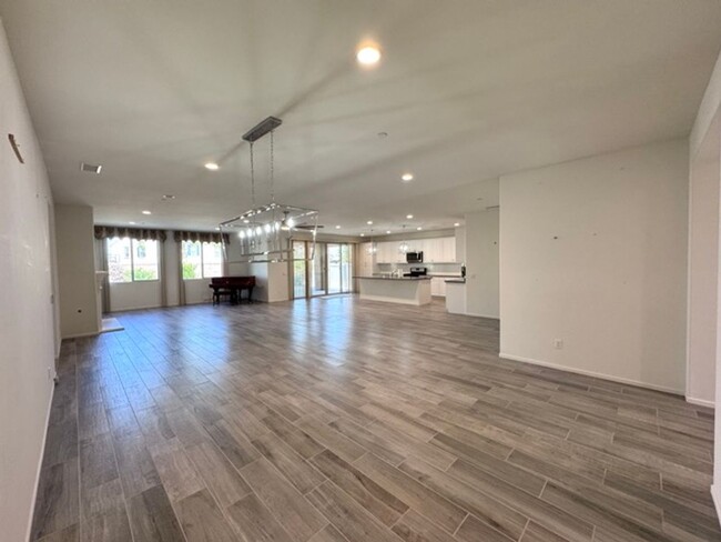 Building Photo - 4 bedroom single story Spencers Crossing h...
