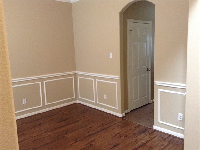 Building Photo - 1052 Shadow Glenn Dr