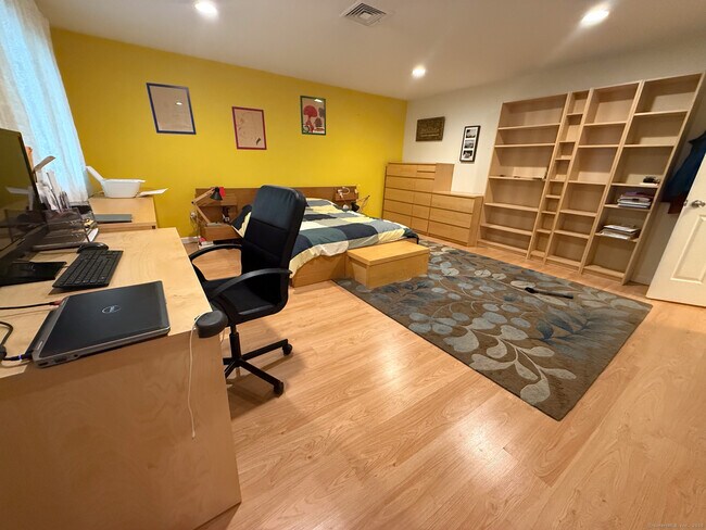 Building Photo - 57 Songbird Ln